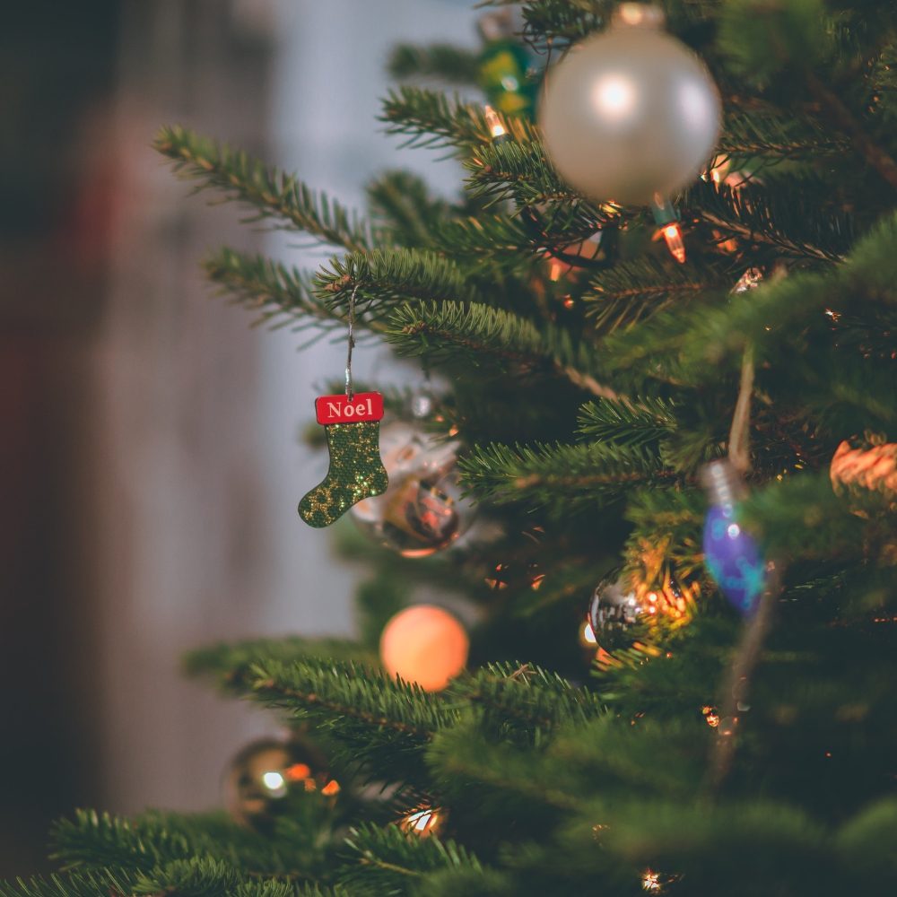 Christmas tree with decorations at La Pizzica